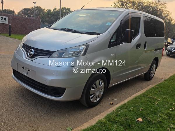 2017 Nissan  NV200