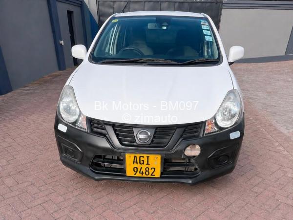 2015 Nissan  AD Van