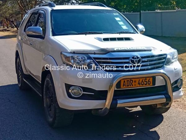2015 Toyota  Fortuner