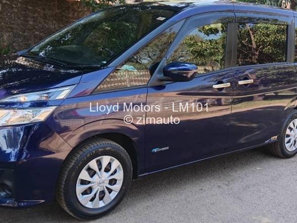 2016 Nissan  Serena