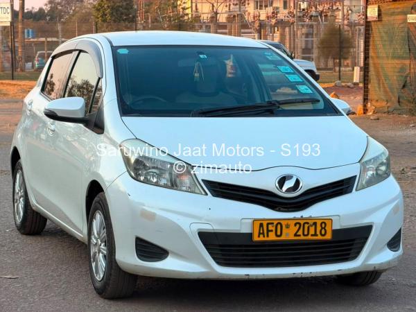 2012 Toyota  Vitz