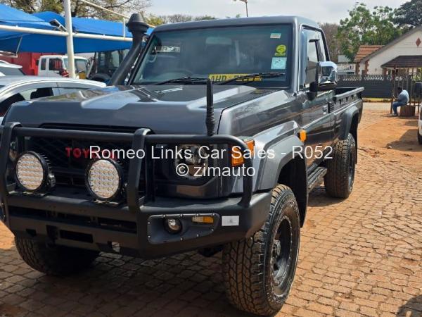 2021 Toyota  Land Cruiser 79
