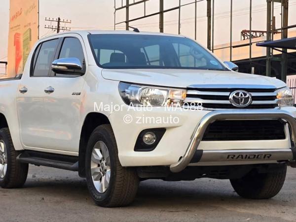 2017 Toyota  Hilux
