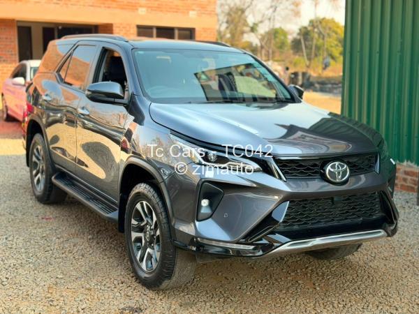 2023 Toyota  Fortuner