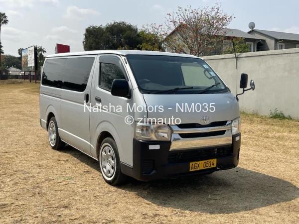 2019 - Toyota  Hiace