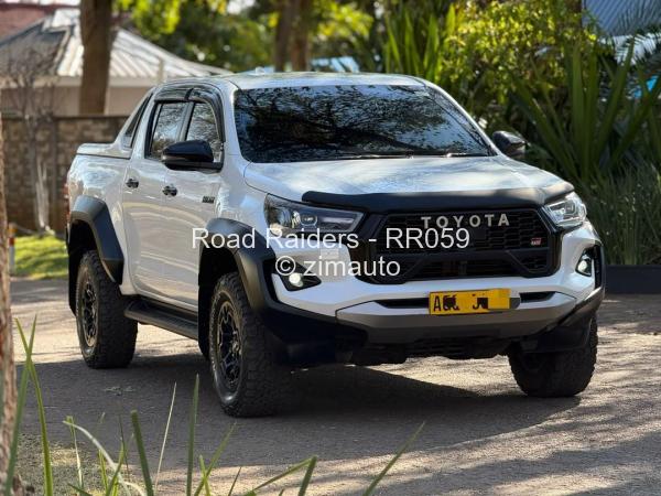2025 Toyota  HILUX GD6