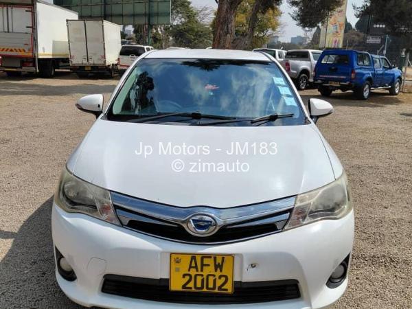 2015 Toyota  Axio