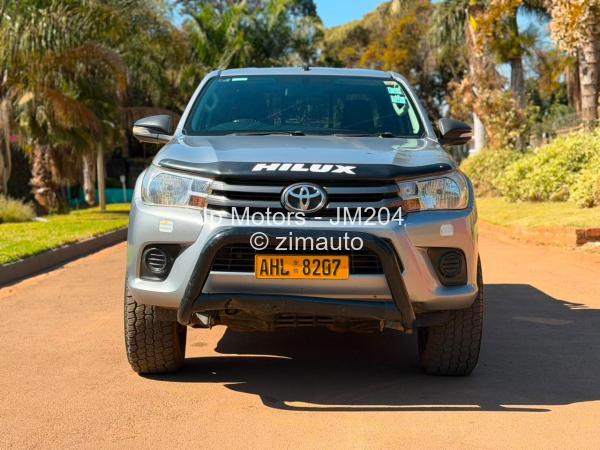 2017 Toyota  Hilux