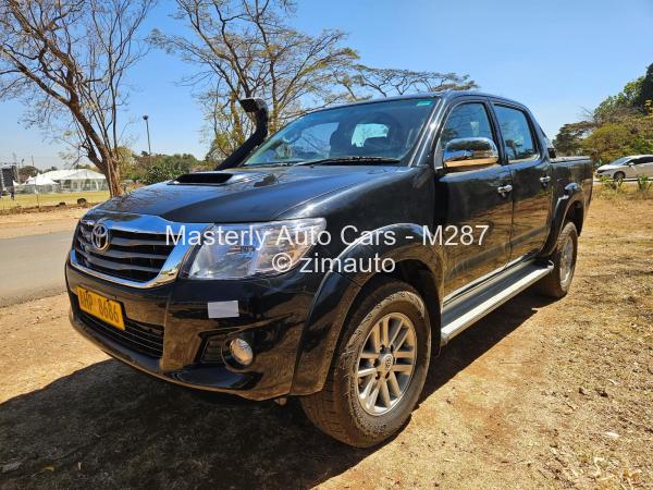 2012 Toyota  Hilux