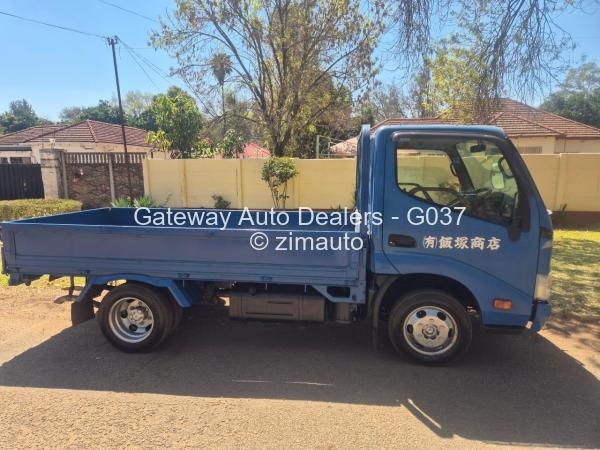 2016 Toyota  Dyna 150