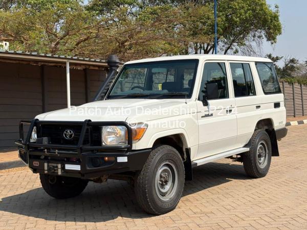 2020 Toyota  Land Cruiser 76