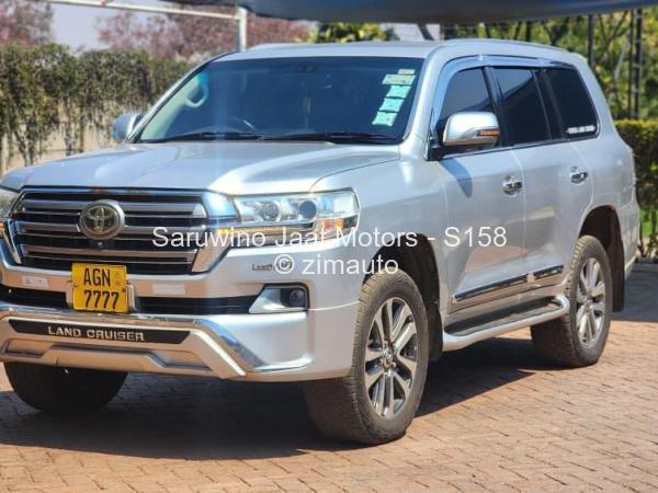 2018 Toyota  Land Cruiser 200