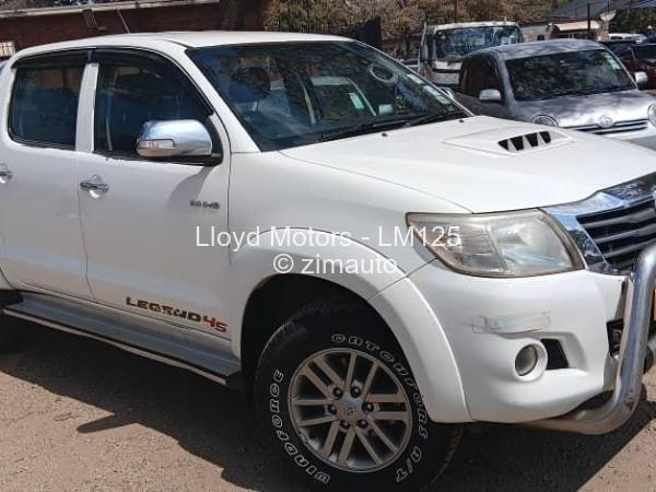 2011 Toyota  Hilux