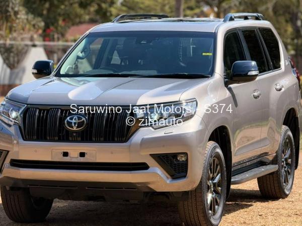 2022 Toyota  Land Cruiser Prado