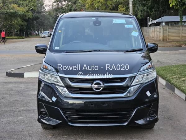 2017 Nissan  Serena