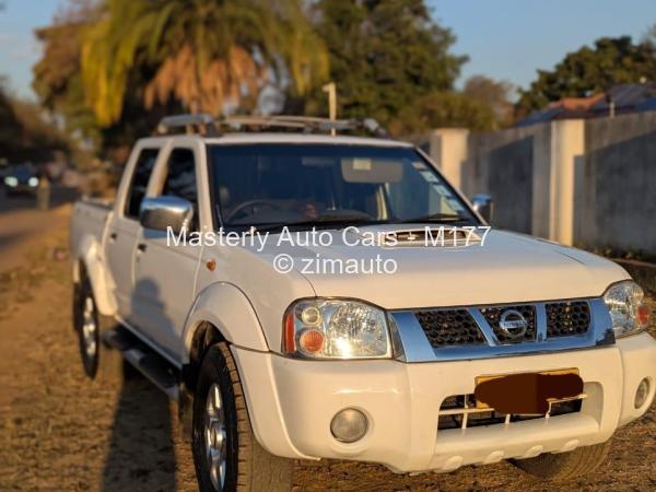 2010 Nissan  Hardbody