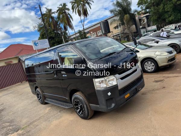 2017 Toyota  Hiace