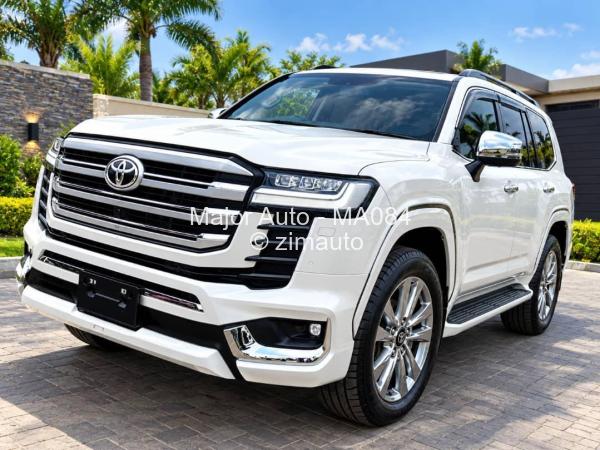 2025 Toyota  Land Cruiser 300