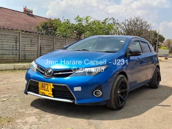 2014 Toyota  Auris