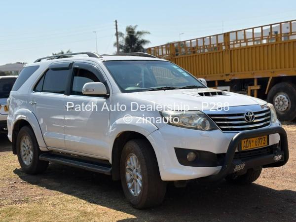 2011 Toyota  Fortuner
