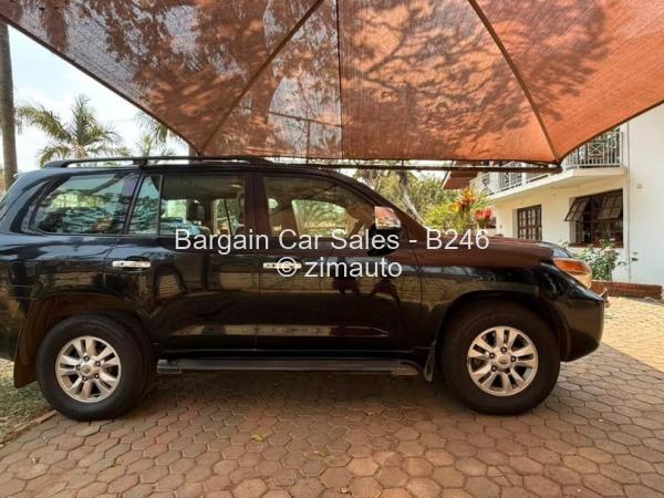 2012 Toyota  Land Cruiser 200
