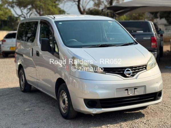 2016 Nissan  NV200