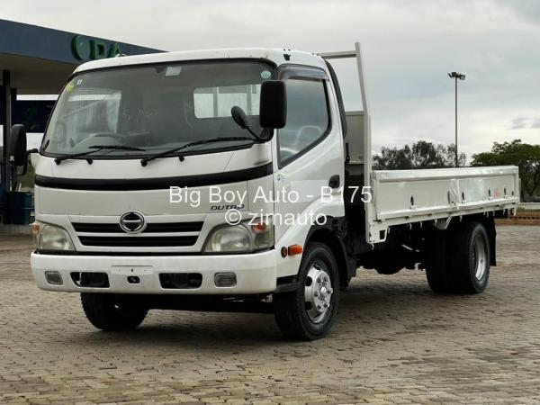 2011 Hino Dutro