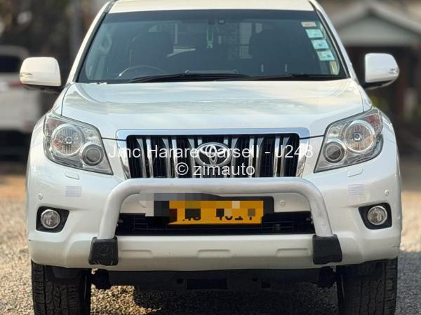 2011 Toyota  Prado