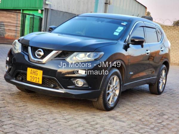 2017 Nissan  X-Trail