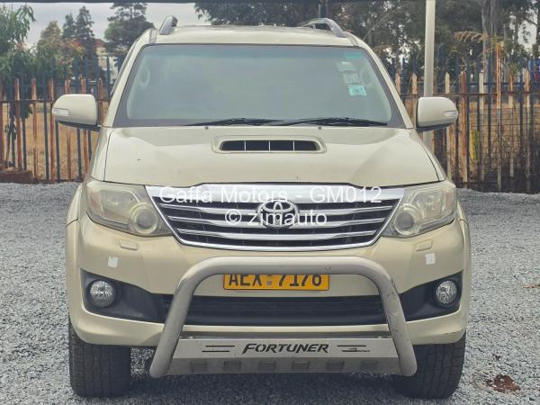 2014 Toyota  Fortuner