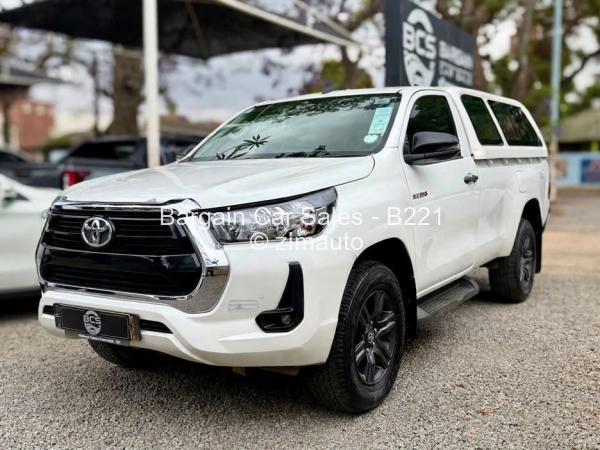 2021 Toyota  Hilux