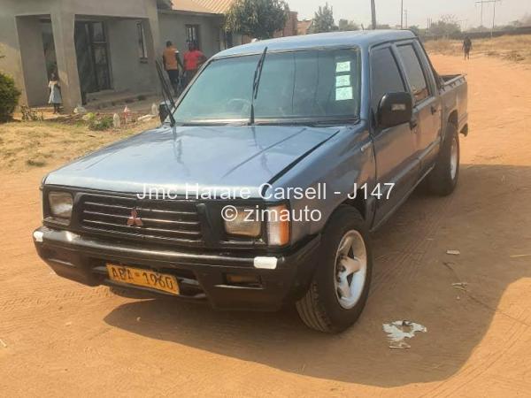 2002 Mitsubishi  L200