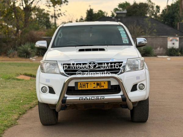 2013 Toyota  Hilux