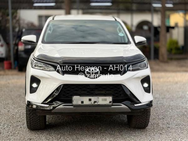 2023 - Toyota  Fortuner