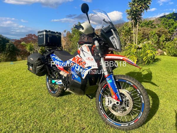 KTM 890
