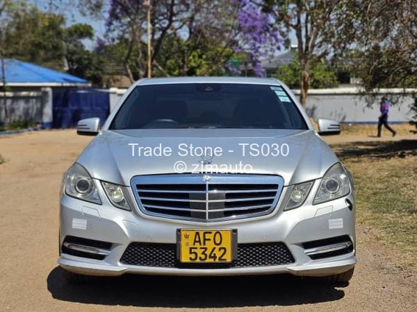 2011 Mercedes Benz E300