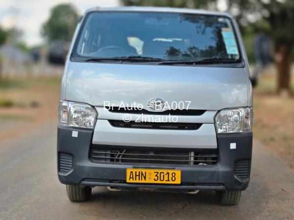 2016 - Toyota  Hiace