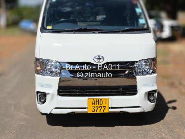 2017 - Toyota  Hiace