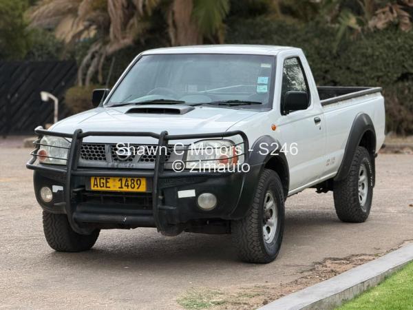 2016 Nissan  NP300 Hardbody