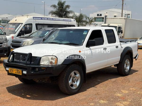 2012 Nissan  HardbodyNP300