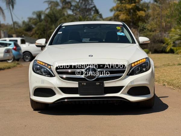 2017 Mercedes Benz C200