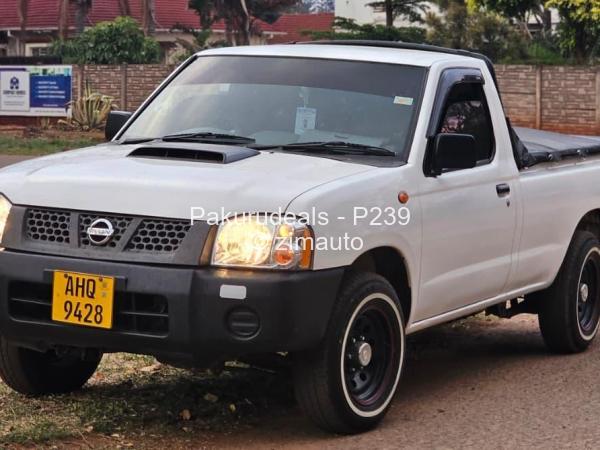 2017 Nissan  HardbodyNP300