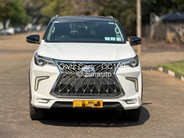 2018 Toyota  Fortuner