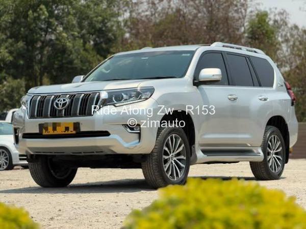 2022 Toyota  Land Cruiser Prado