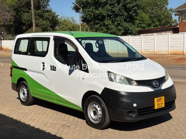 2017 Nissan  NV200