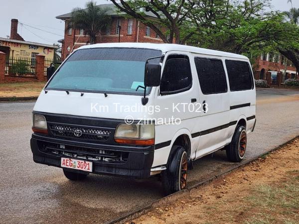 2002 Toyota  Hiace
