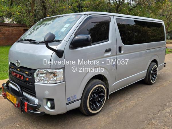 2017 Toyota  Hiace