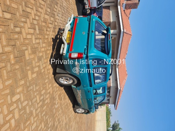 2001 Nissan  Hardbody