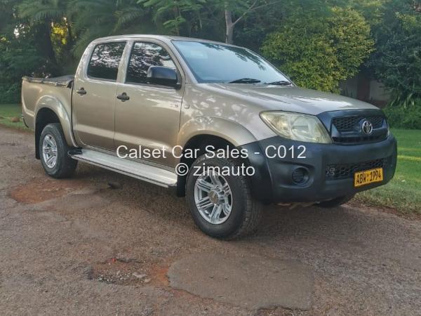 2010 - Toyota  Hilux