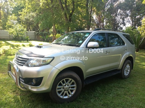 2012 - Toyota  Fortuner